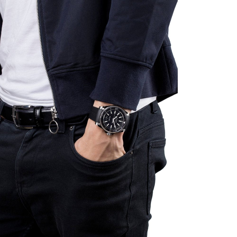 Gucci YA136204 Dive Black Men's Watch